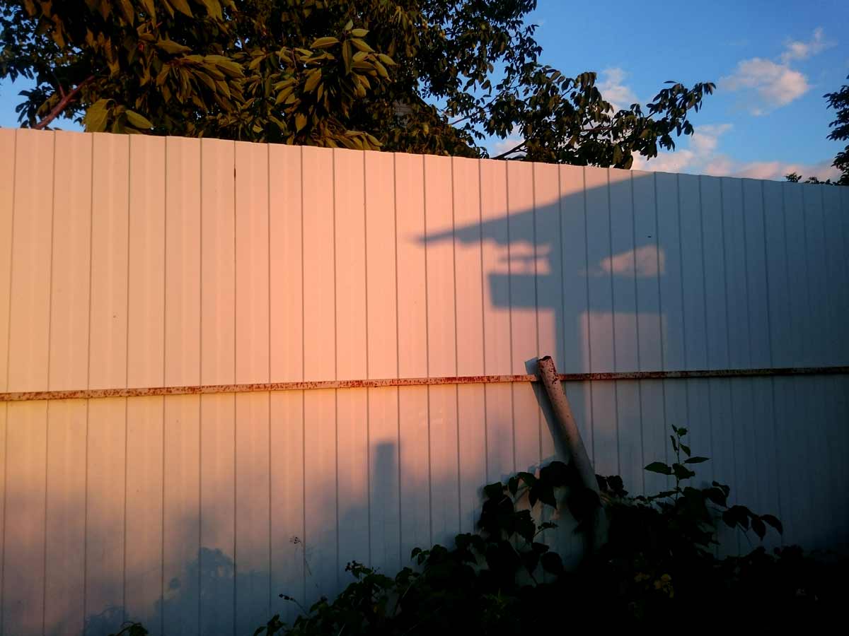How-Avon’s-Weather-Impacts-Wood-Fences