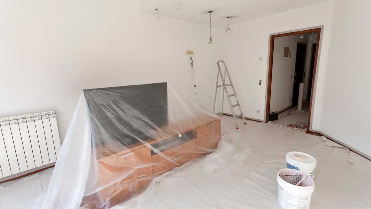 Living room prepped for painting